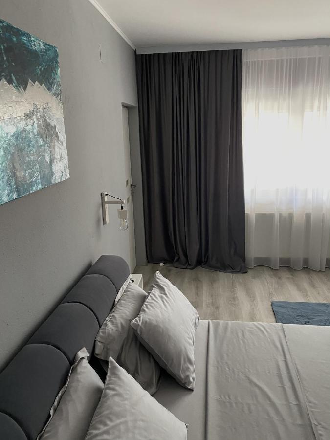 Roomzzz Sibiu Exterior photo